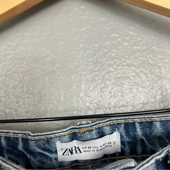 Zara High Rise Denim Shorts - Picture 2 of 3